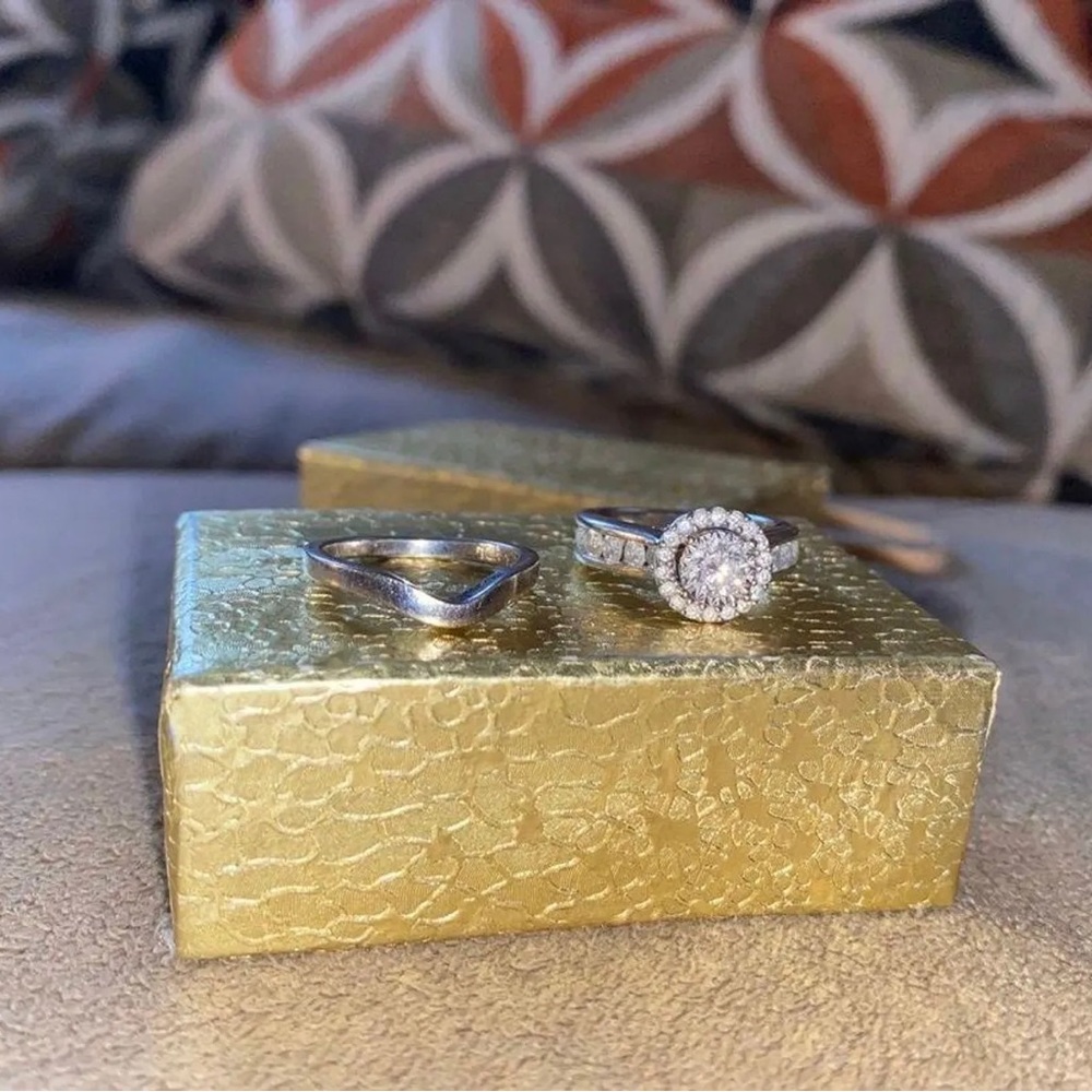 Wedding Ring Set - image 3